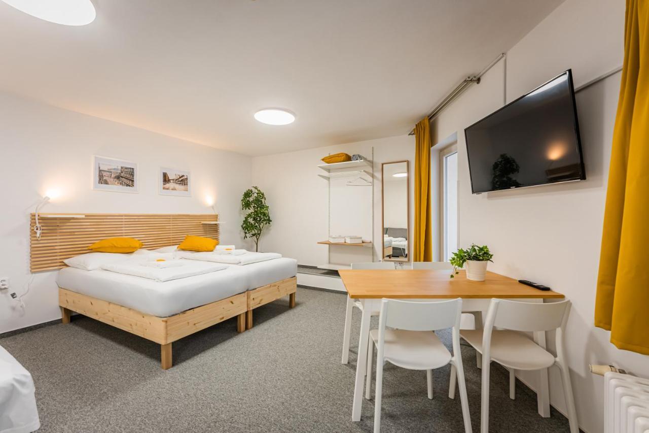 Self-Service Hotel Ostas Praha מראה חיצוני תמונה