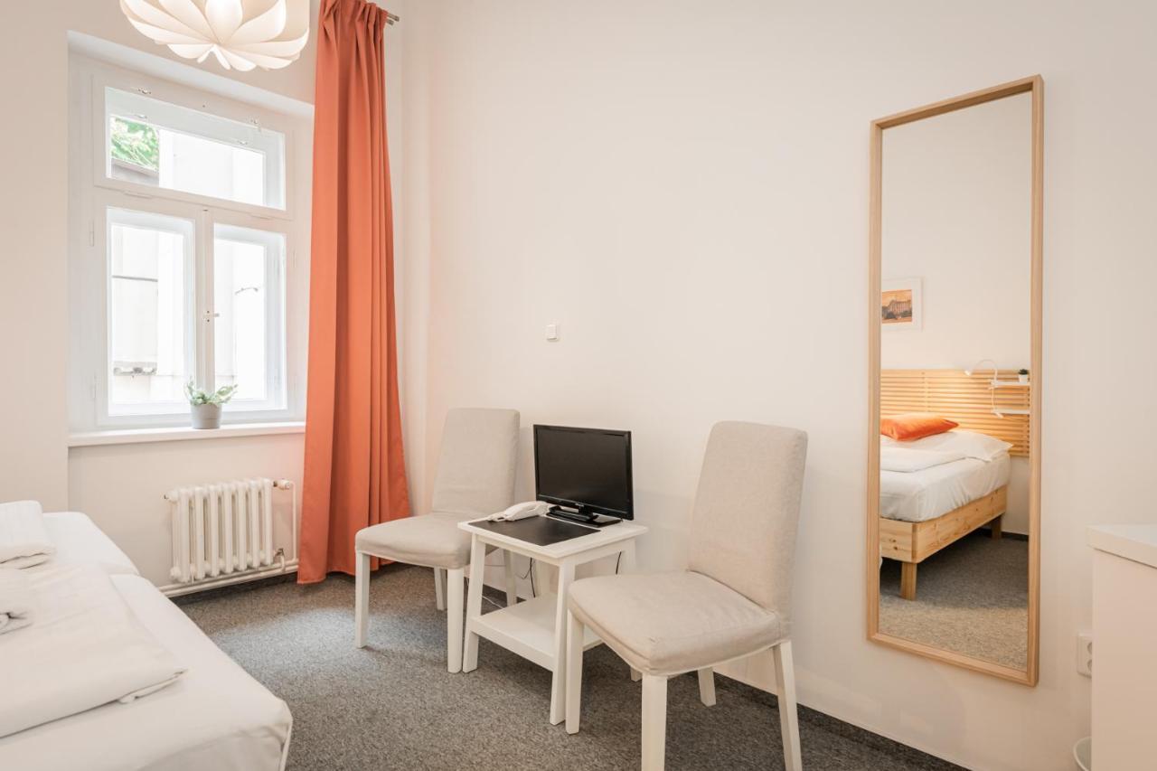 Self-Service Hotel Ostas Praha מראה חיצוני תמונה